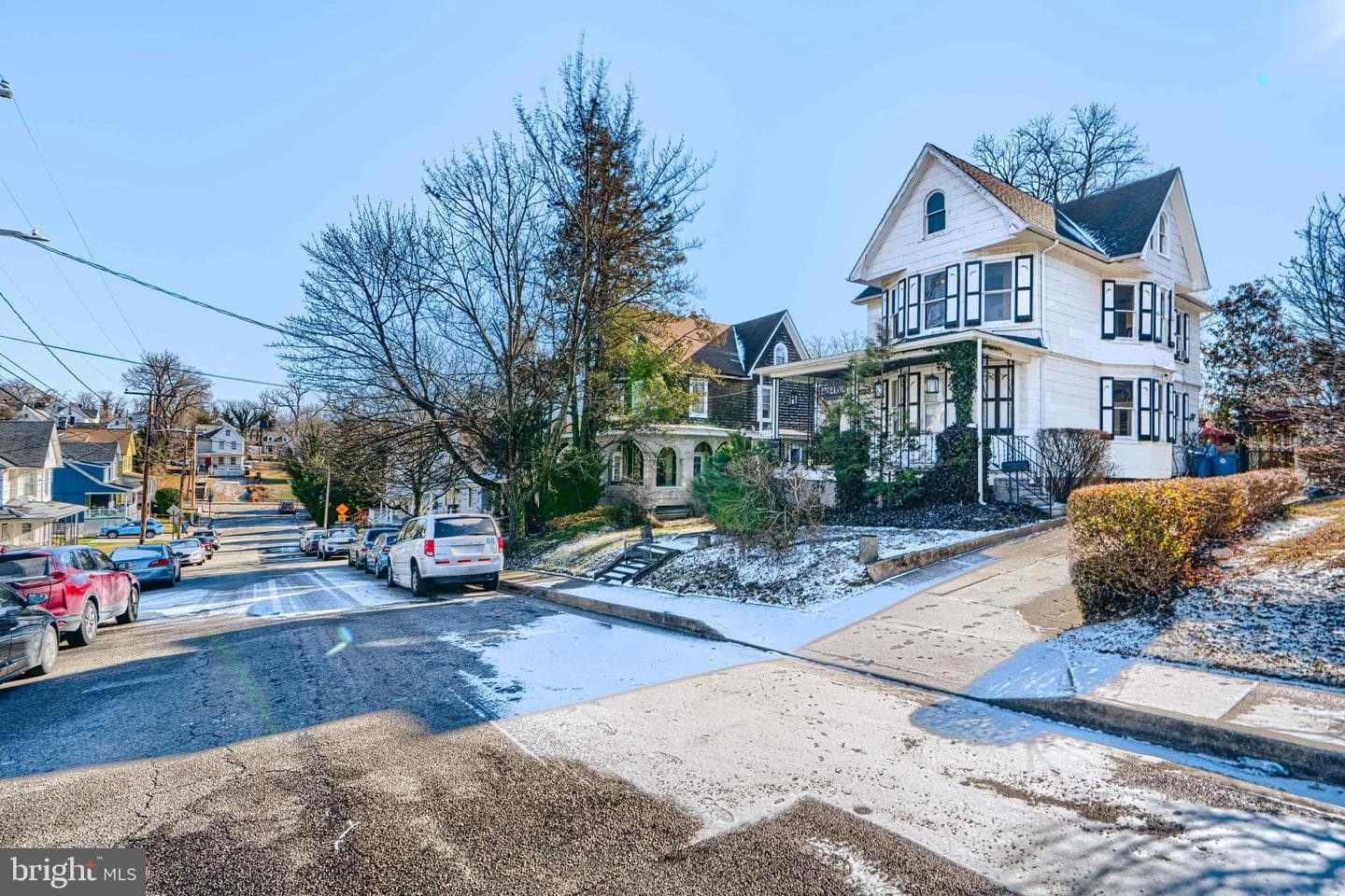 523 Rossiter Avenue