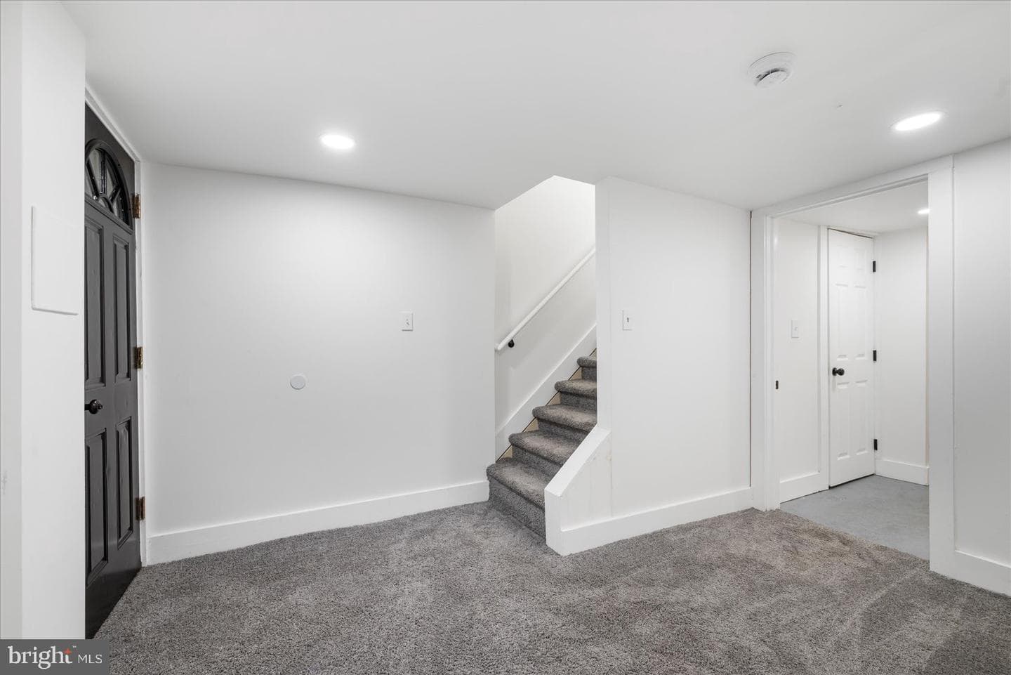 847 Reinhart Street photo 35