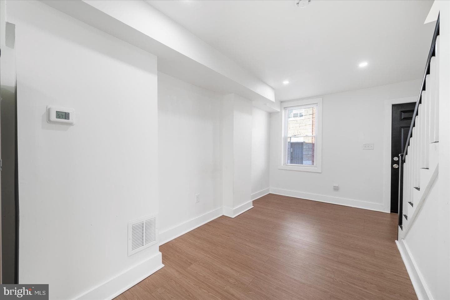 847 Reinhart Street photo 6