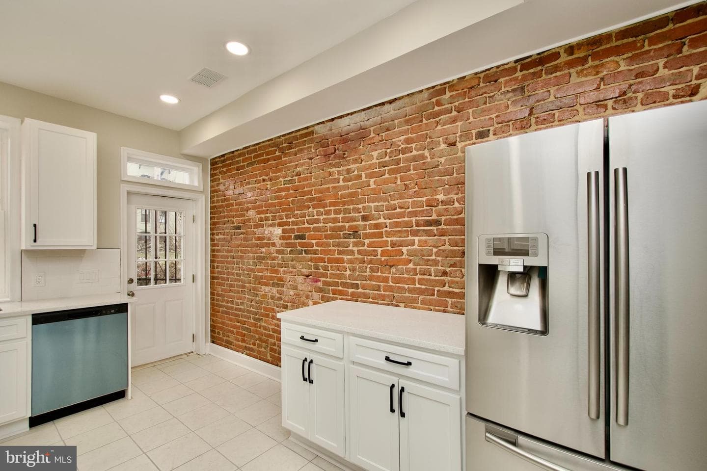2208 Mount Royal Terrace photo 13