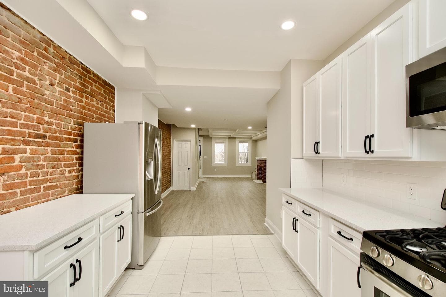 2208 Mount Royal Terrace photo 15