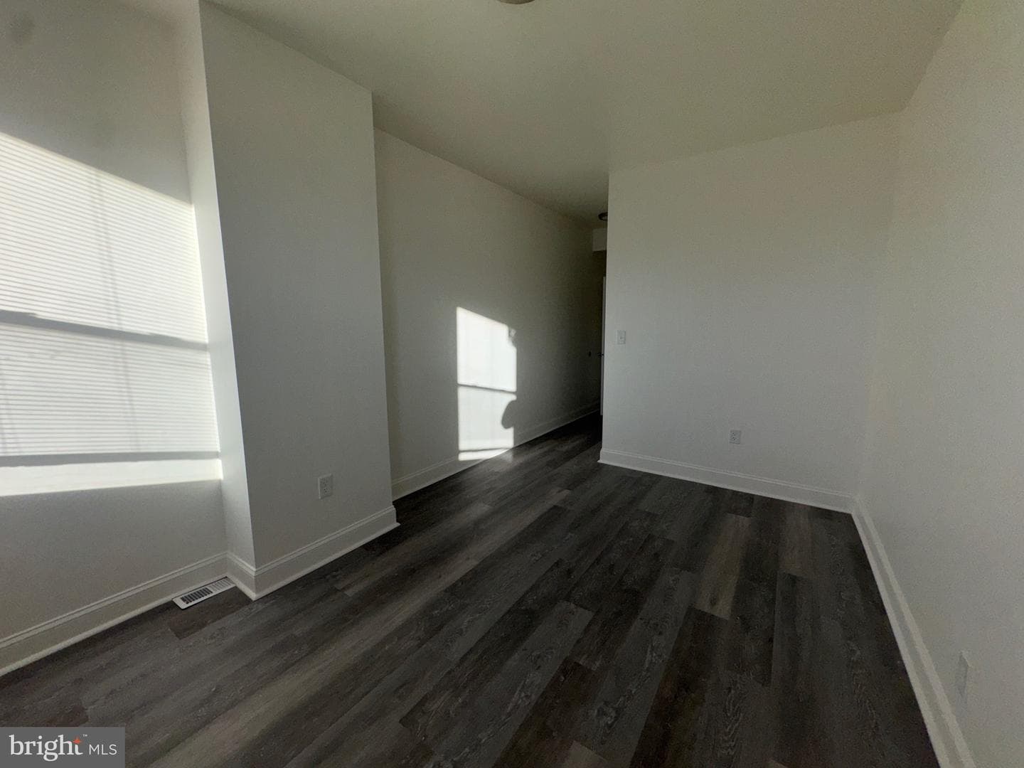 1517 N Fulton Avenue photo 11