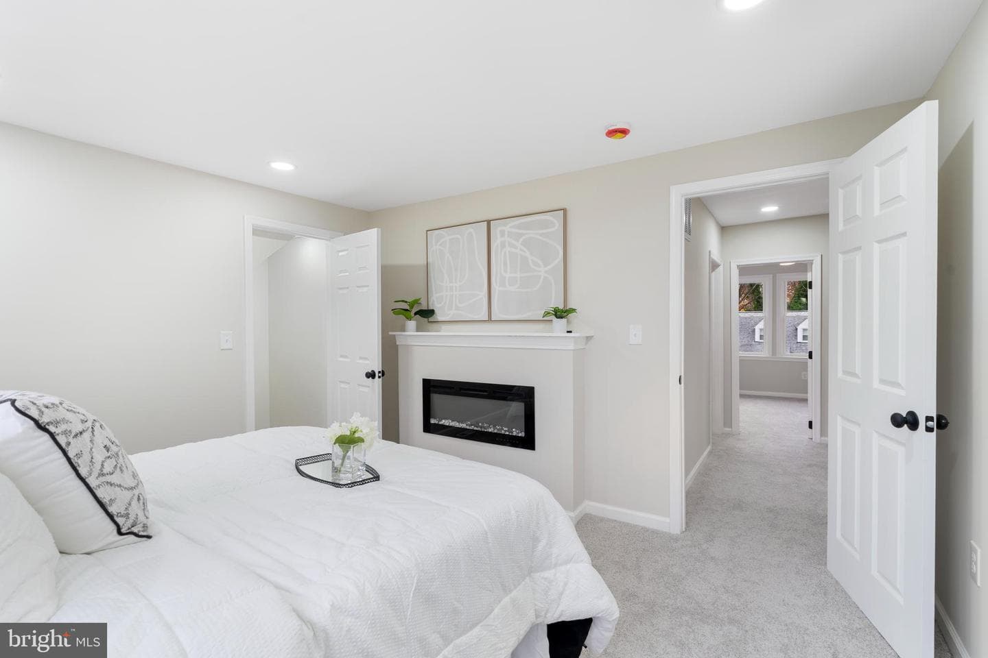 2905 Whitney Avenue photo 20