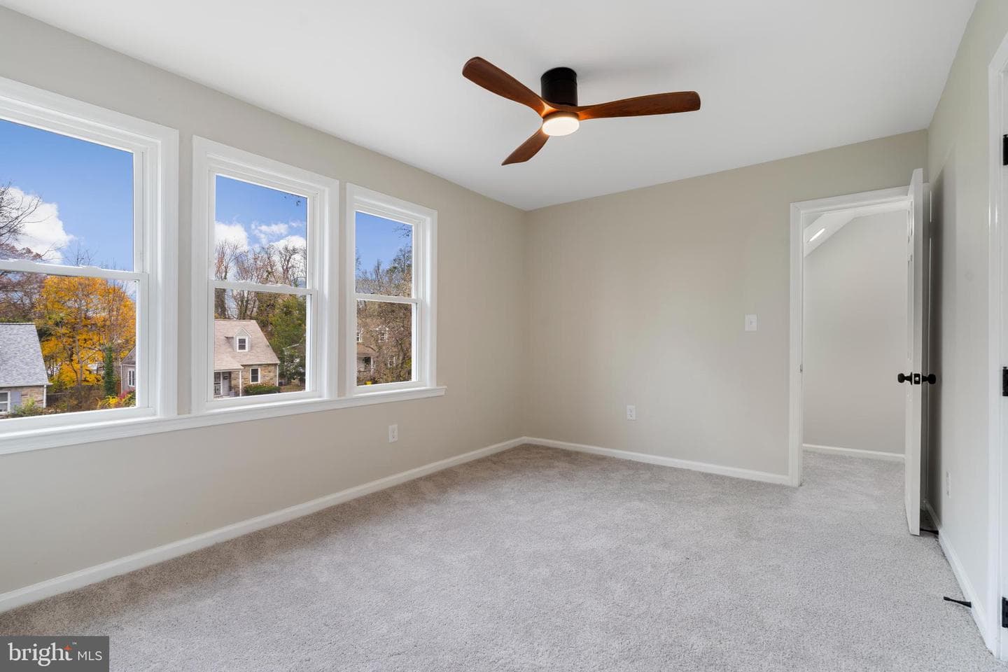 2905 Whitney Avenue photo 28