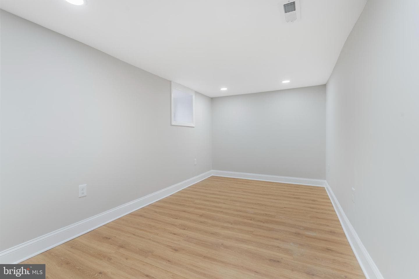 2905 Whitney Avenue photo 33