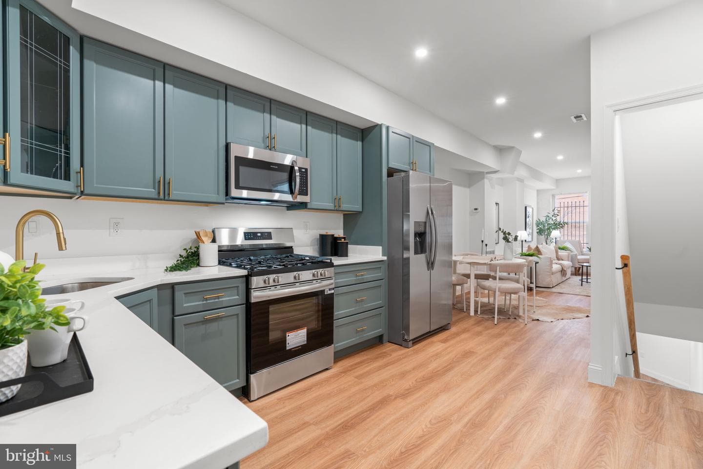 224 N Glover Street photo 13