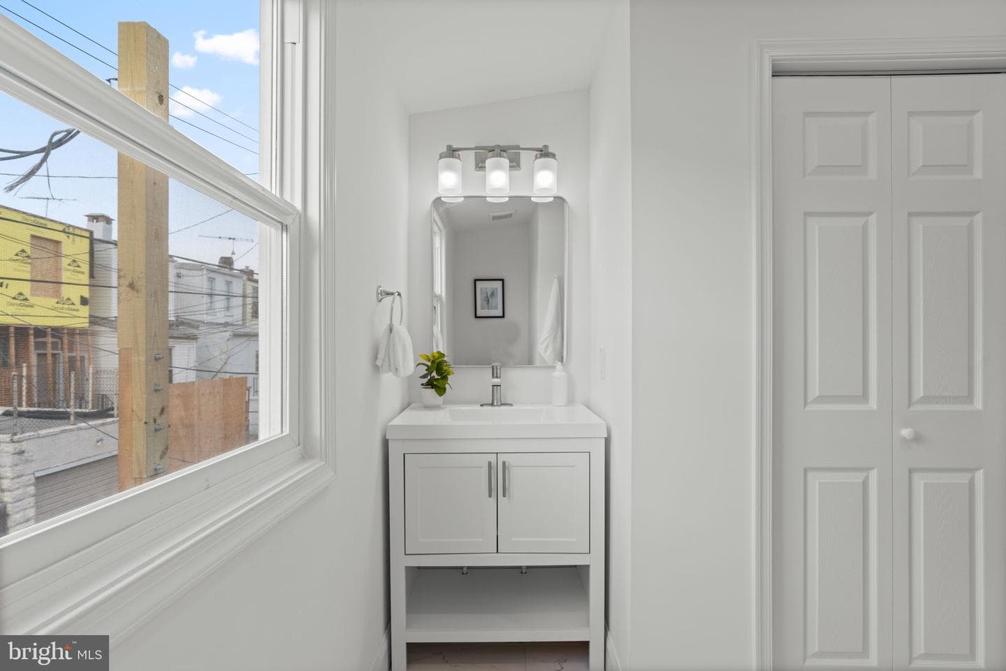 224 N Glover Street photo 21