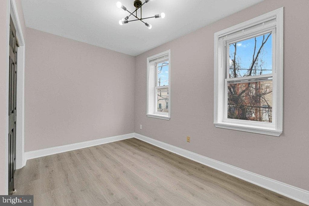2576 W Baltimore Street W photo 14