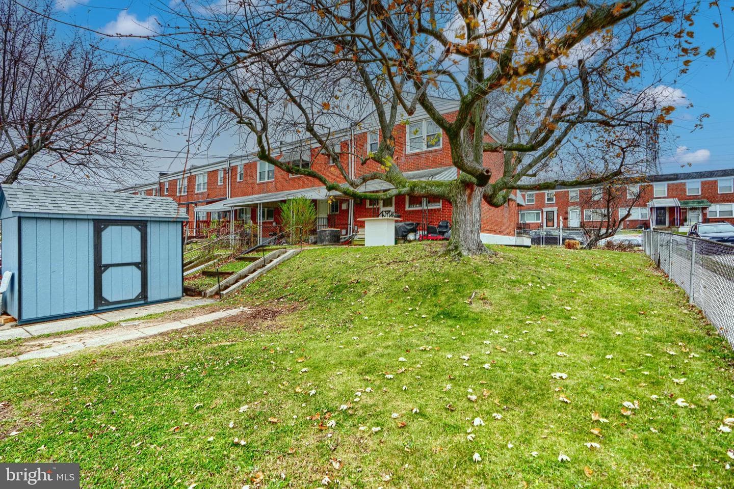 5552 Whitby Road photo 23