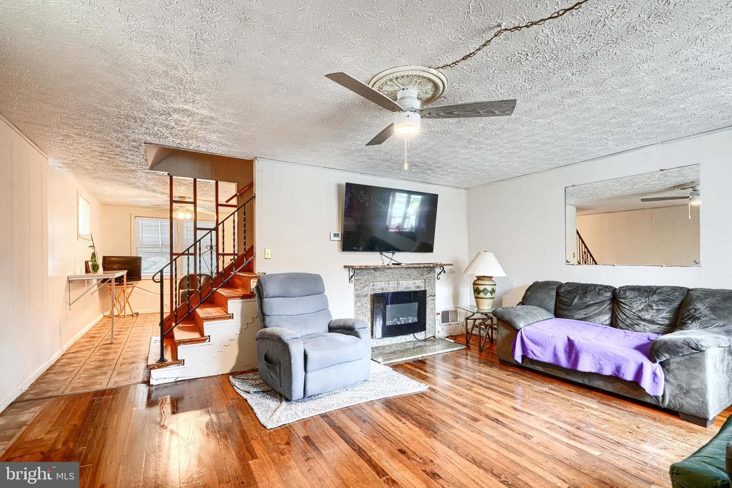 5552 Whitby Road photo 6