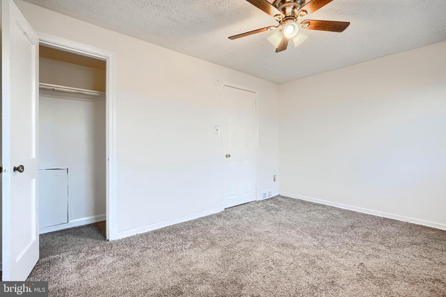 6302 Brown Avenue photo 12