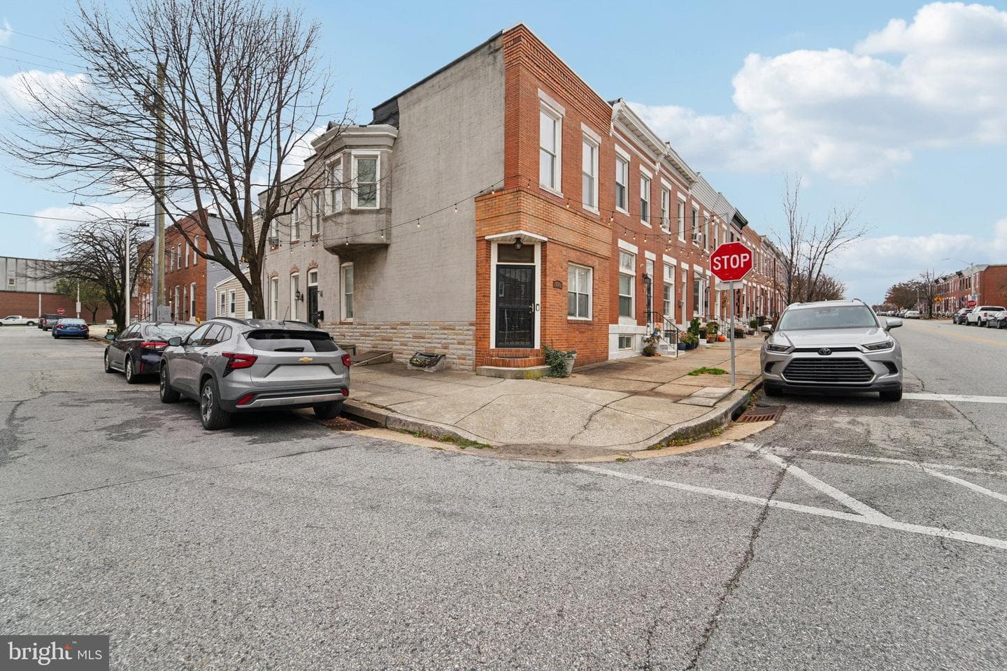 3929 Hudson Street photo 2