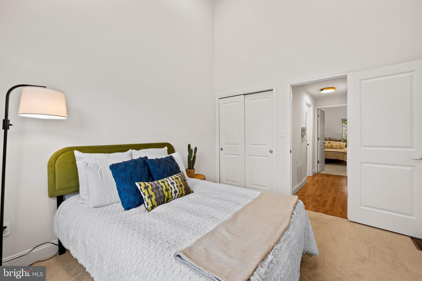 318 W 28th Street photo 16