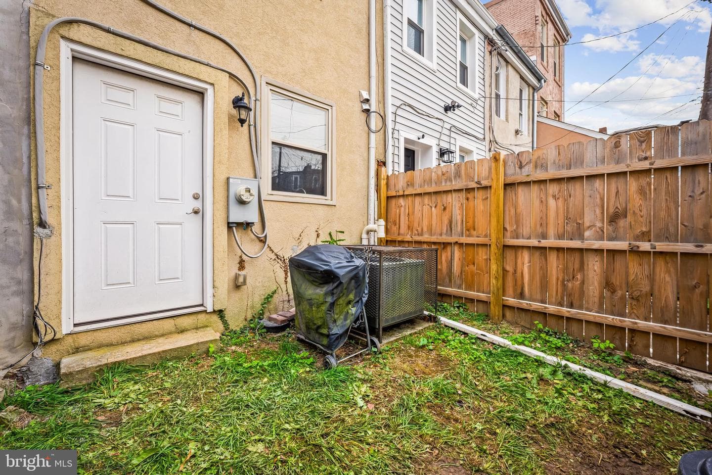 318 W 28th Street photo 28