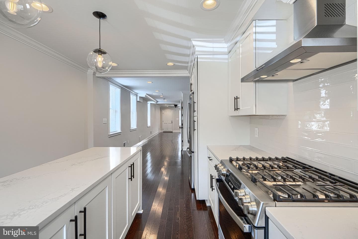1459 Hull Street photo 13