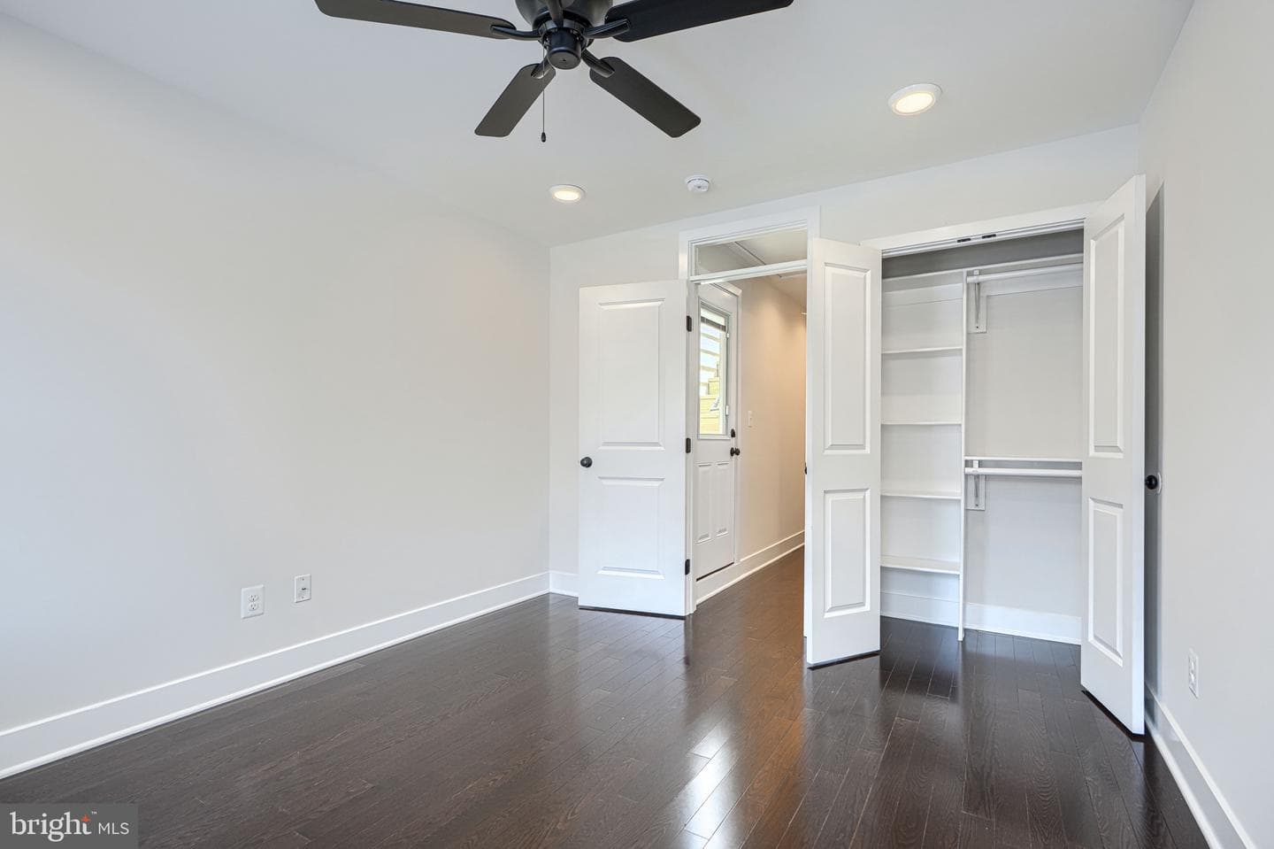 1459 Hull Street photo 16