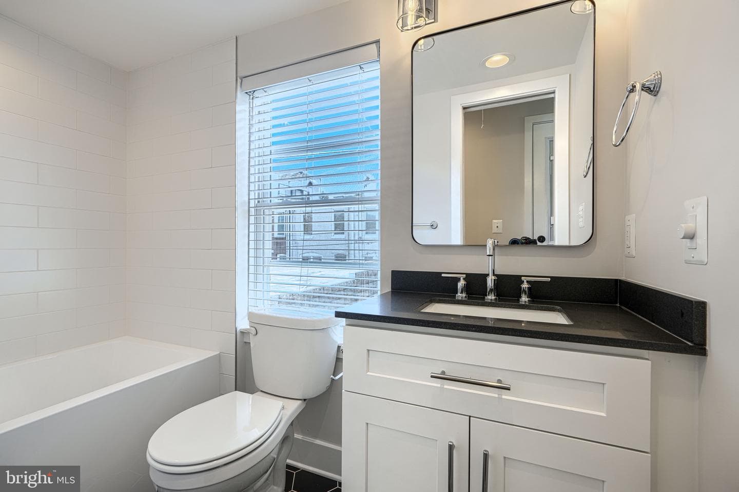 1459 Hull Street photo 17