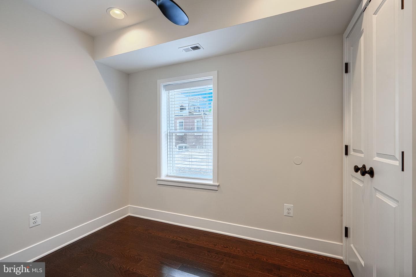 1459 Hull Street photo 19
