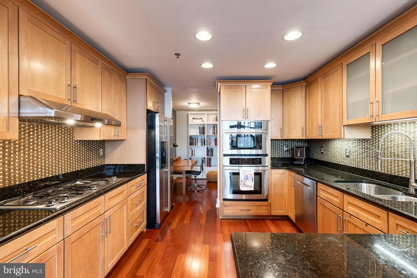 1400 Lancaster Street #305 photo 29