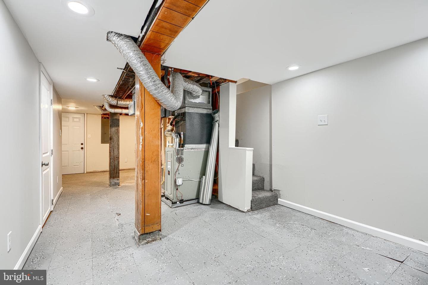 1029 N Bentalou Street photo 37
