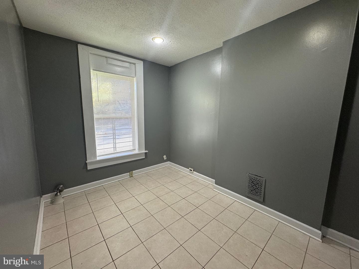 2408 Wilkens Avenue photo 16