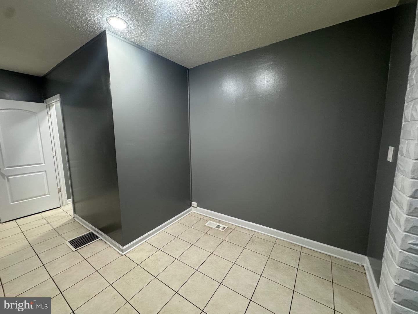 2408 Wilkens Avenue photo 20