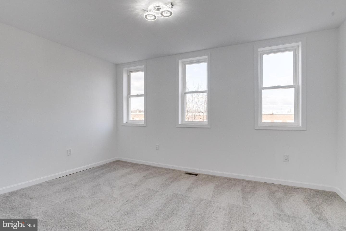 3015 Windsor Avenue photo 39