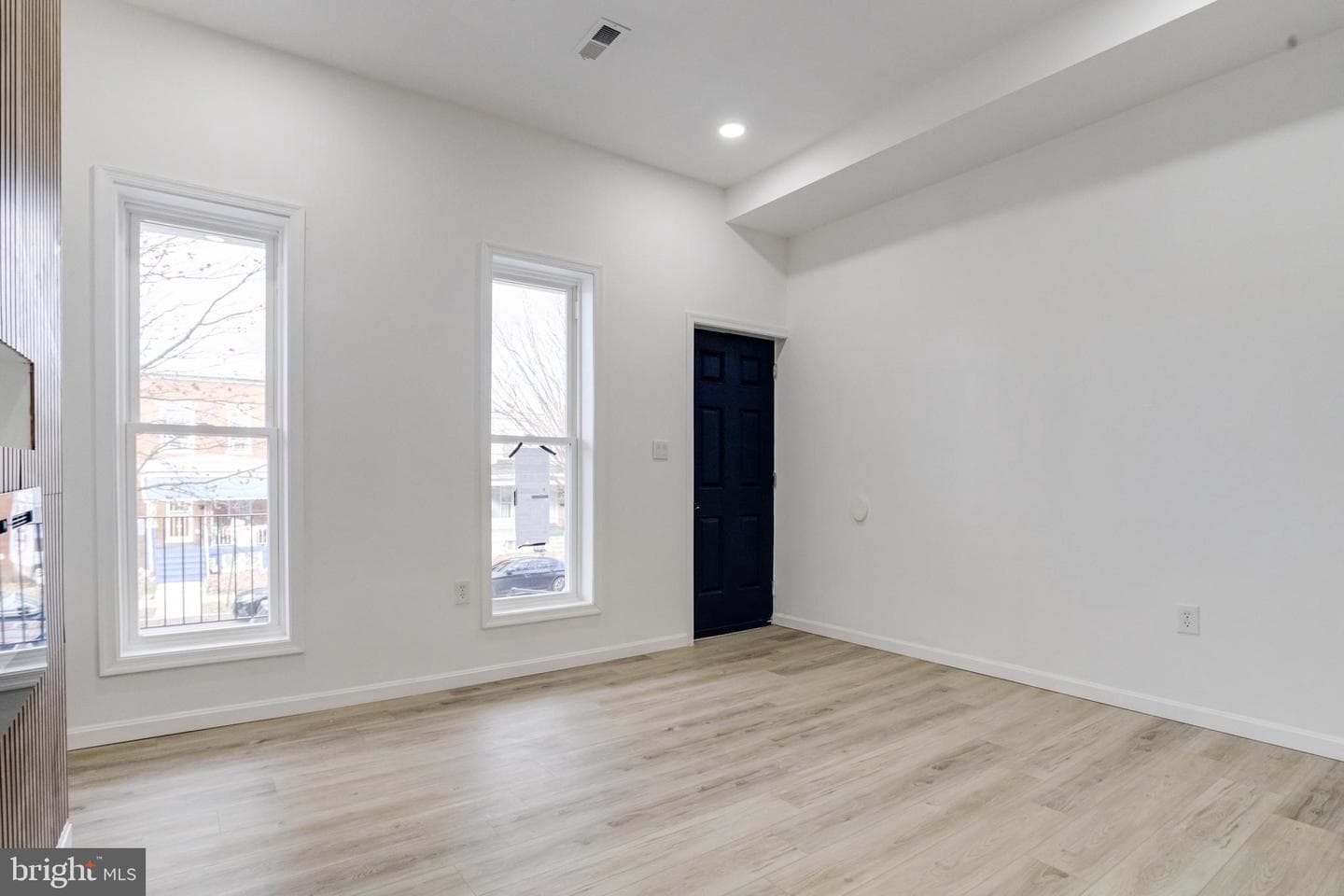 3015 Windsor Avenue photo 9