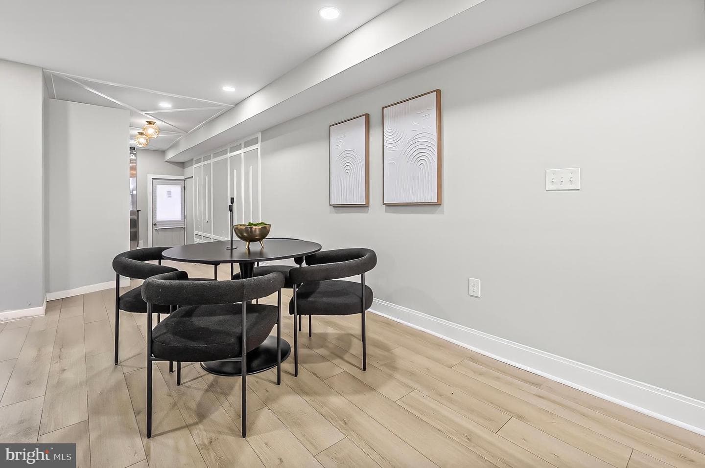 539 E 23rd Street photo 5