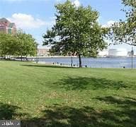 2819 Hudson Street photo 40