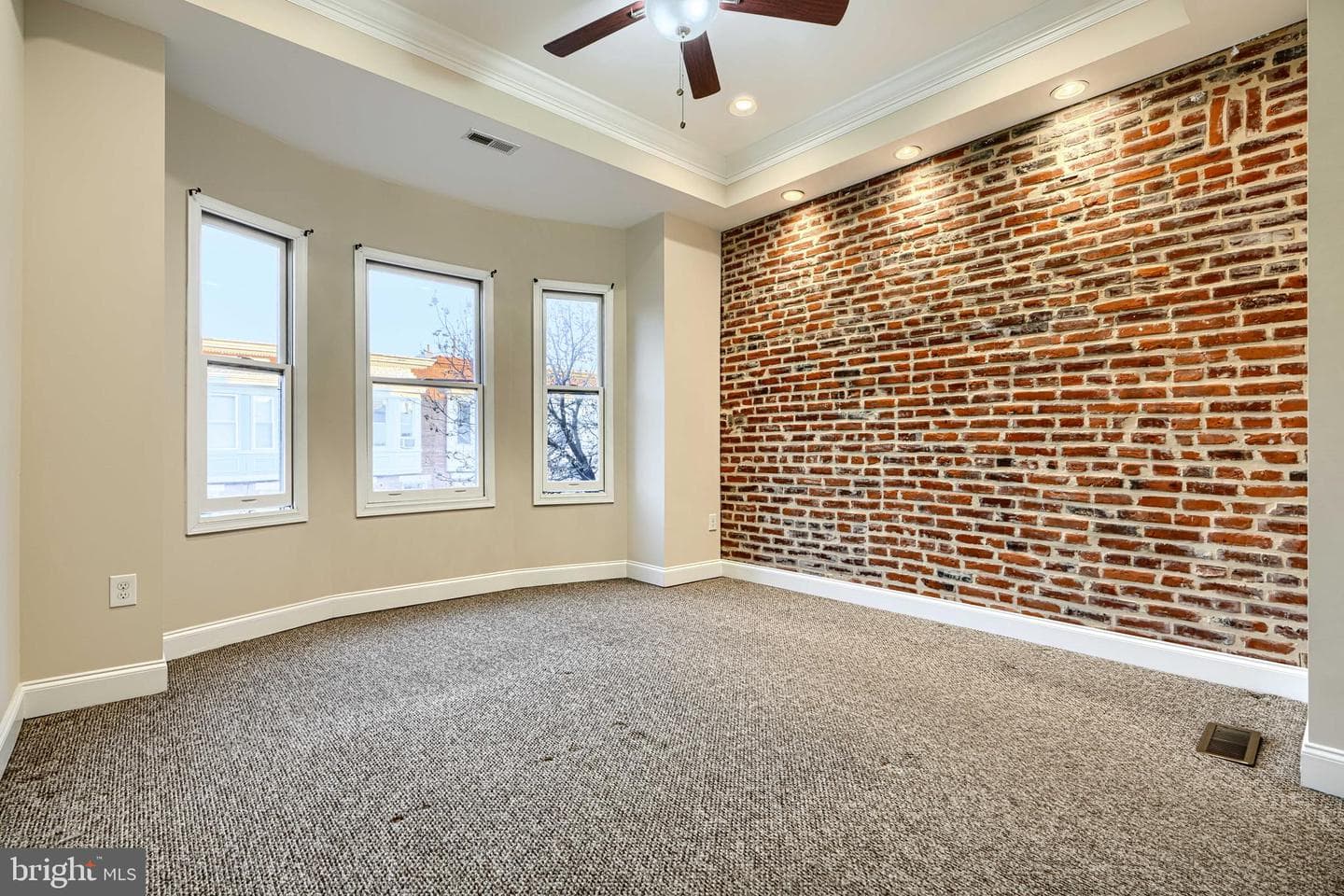 20 S Ellwood Avenue photo 25