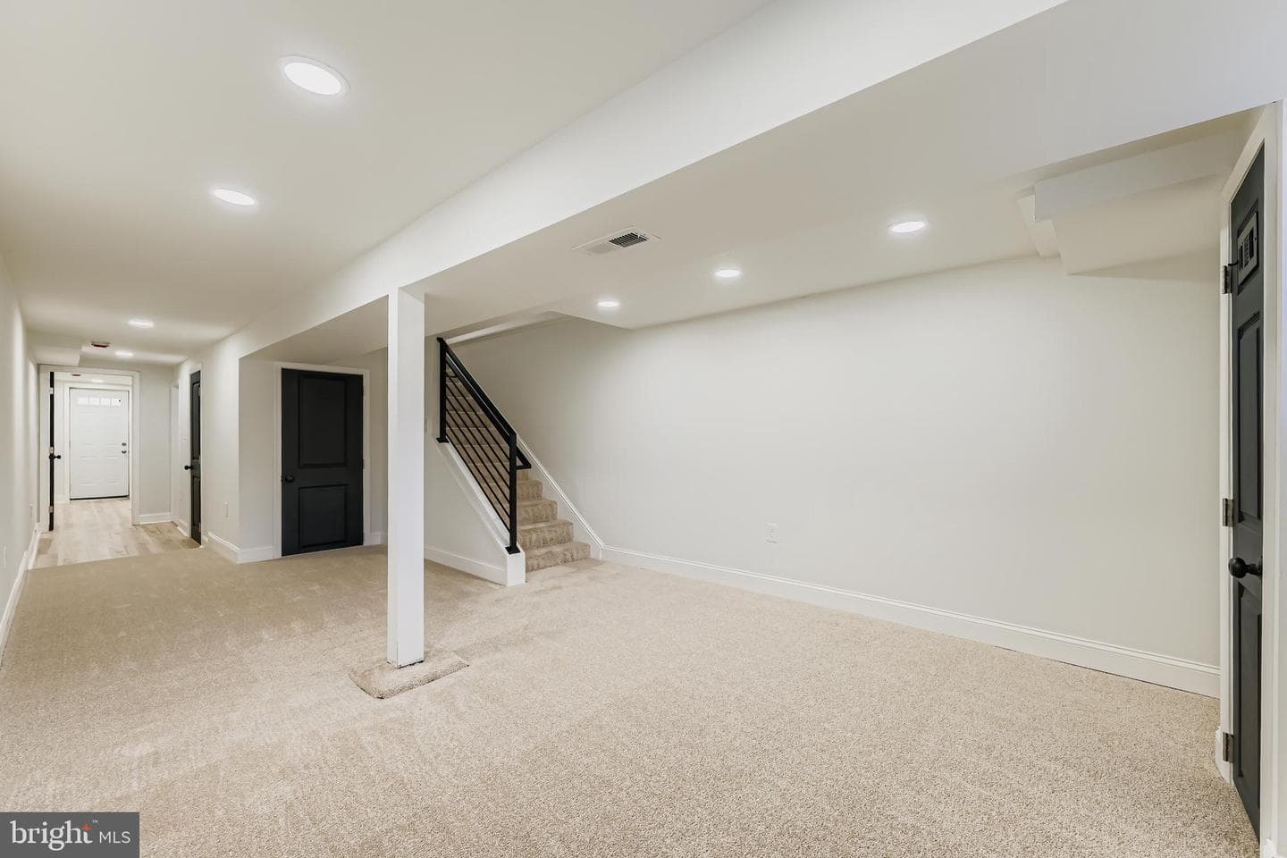 1438 N Broadway photo 25