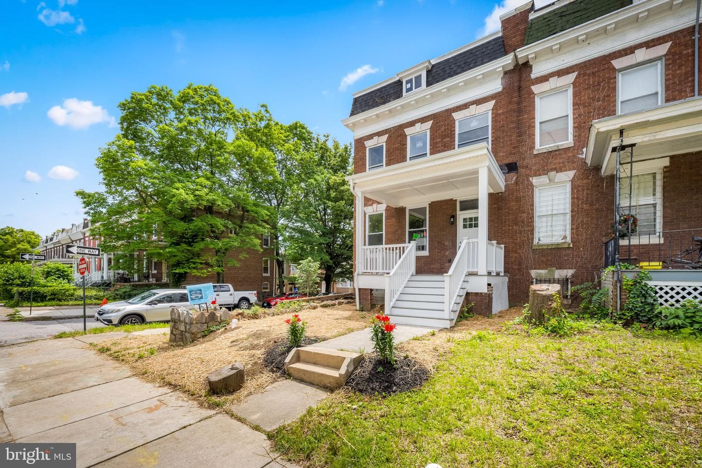 815 E 33rd Street photo 3