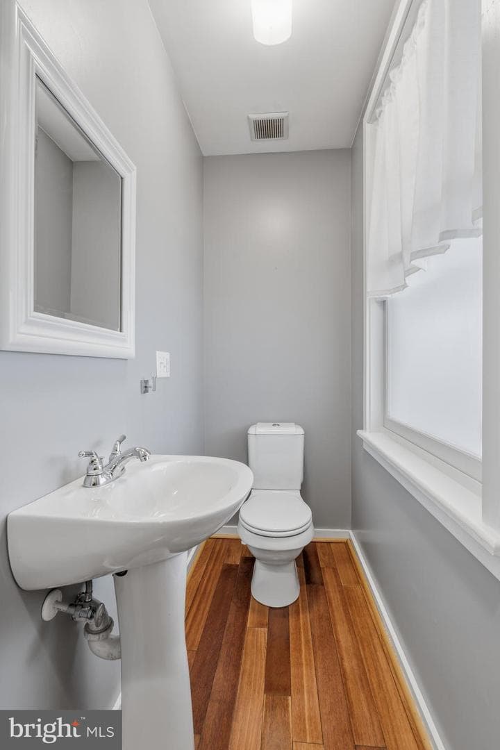 21 N Decker Avenue photo 16