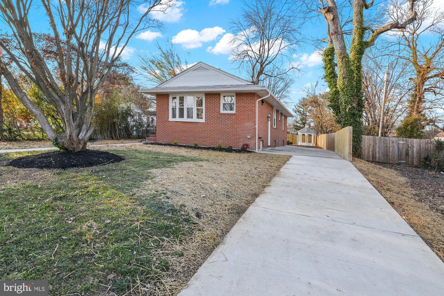 5900 Winthrope Avenue photo 29