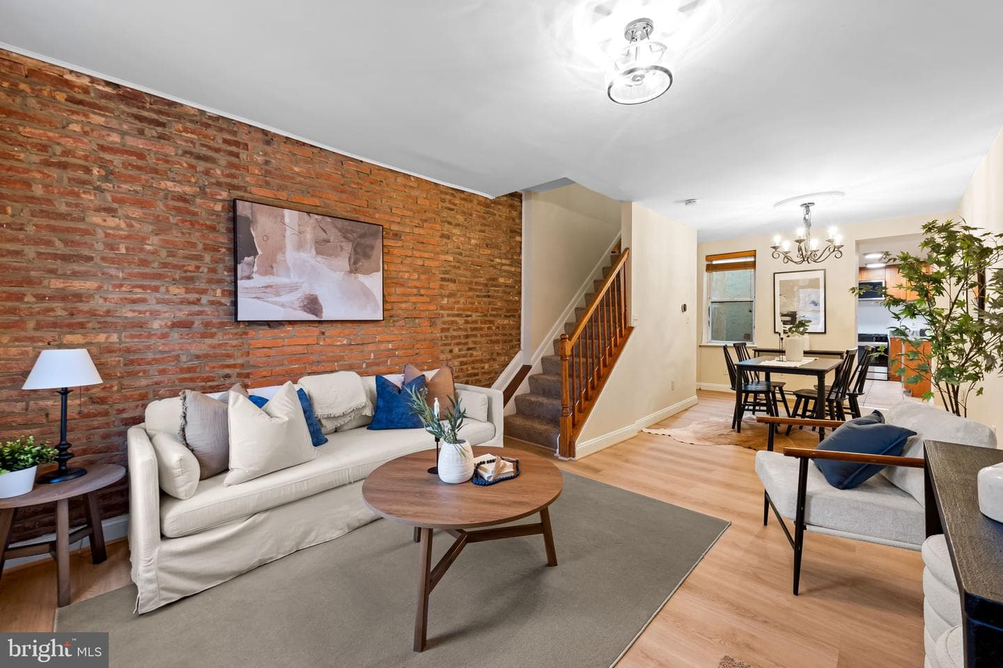 602 Scott Street photo 4