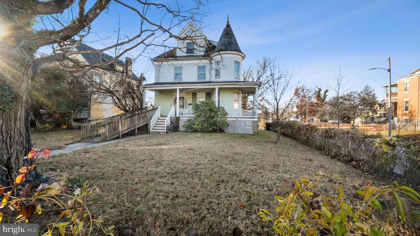 4313 Maine Avenue photo 7