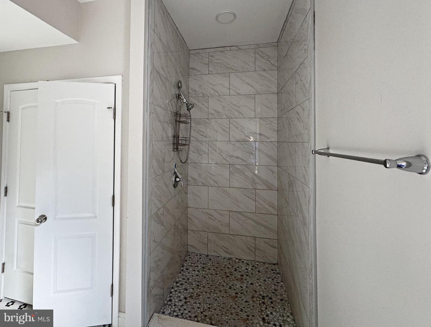517 E 21st Street photo 18