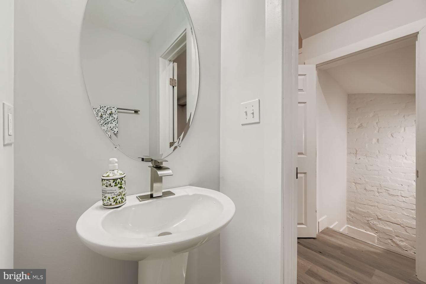4028 Hayward Avenue photo 8