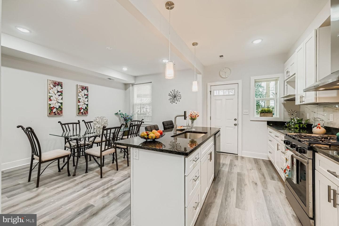 4028 Hayward Avenue photo 9