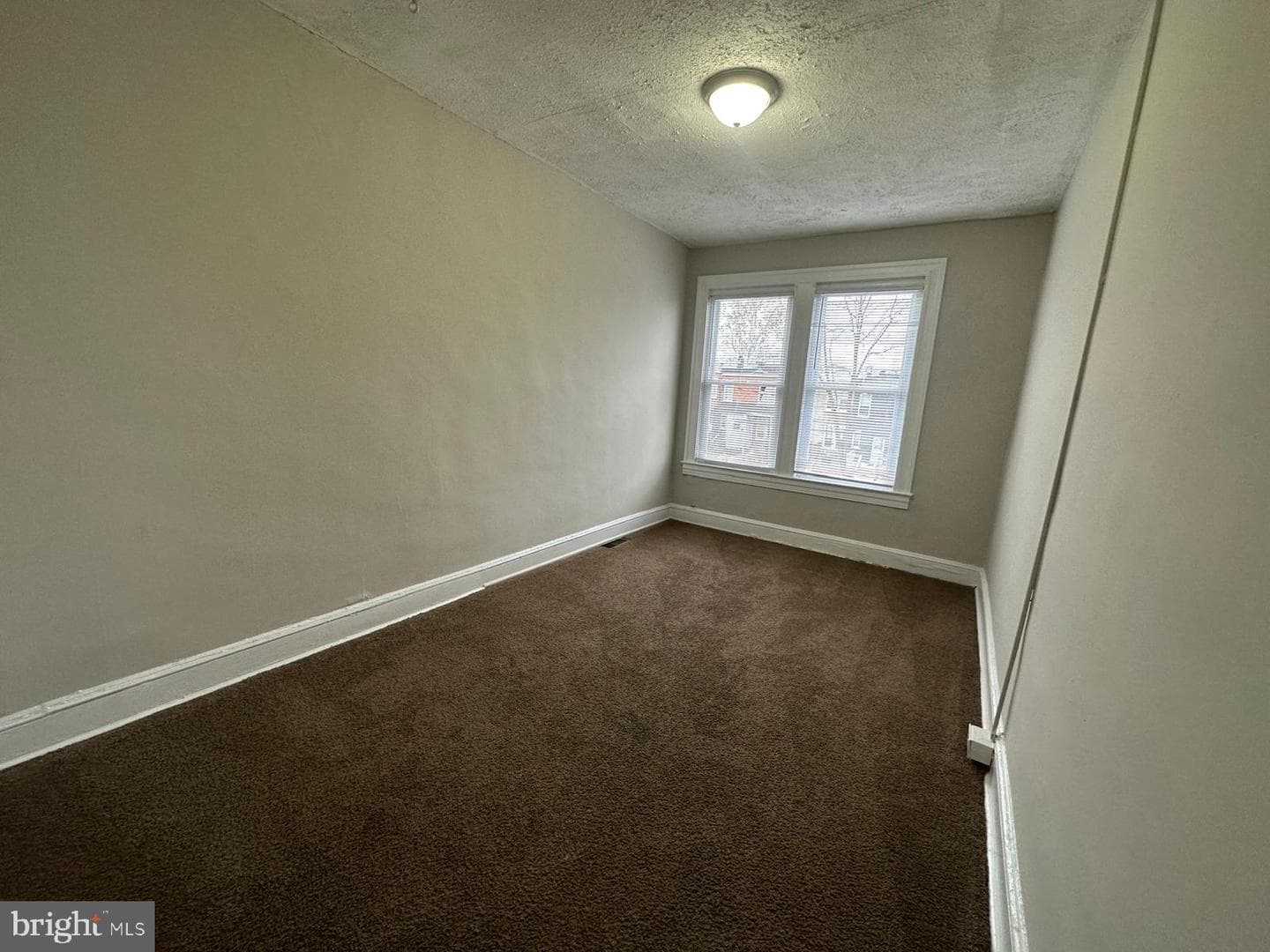 2859 W Garrison Avenue photo 13