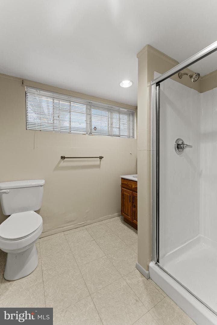 6230 Laurelton Avenue photo 27