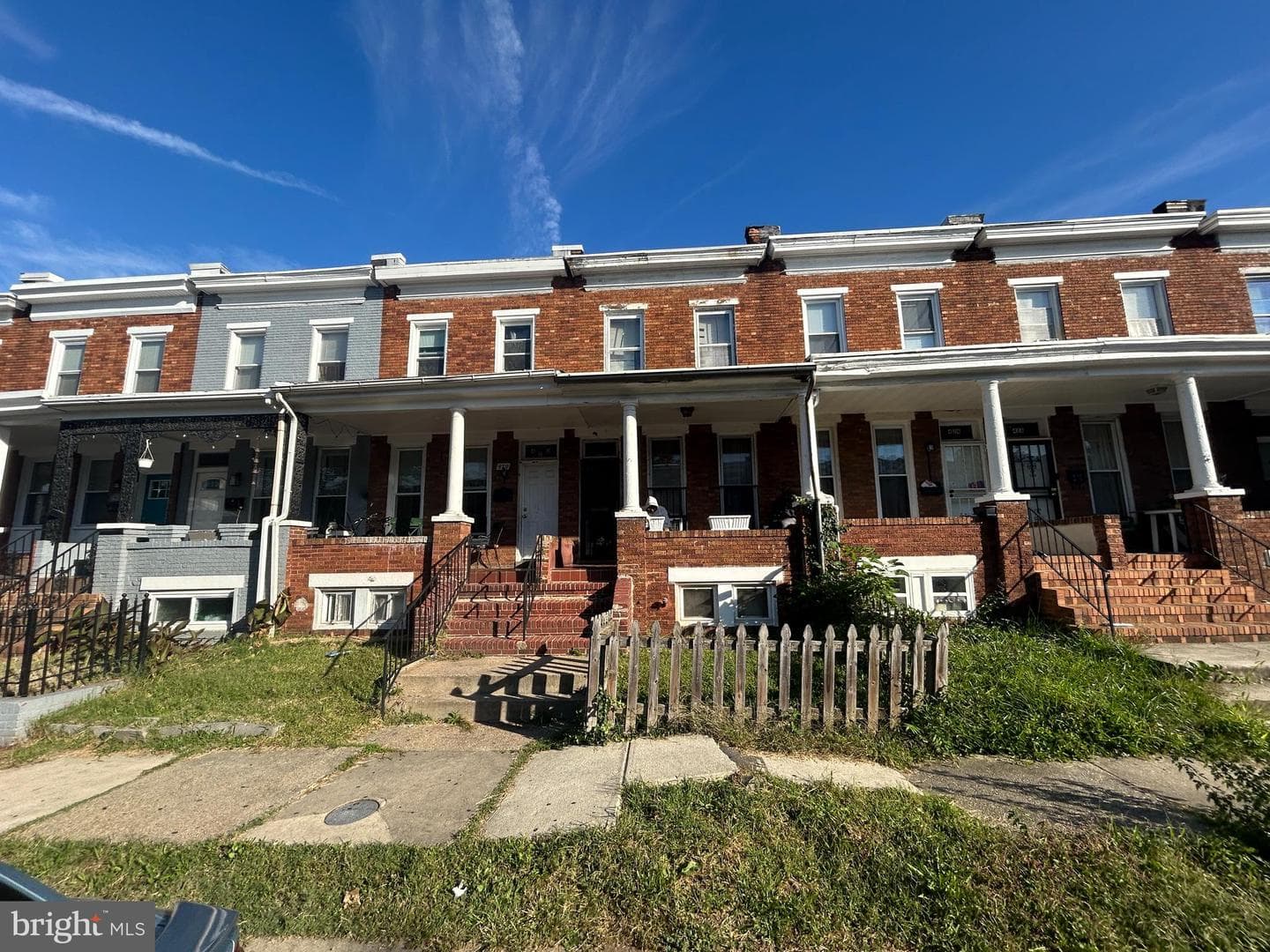 422 Ilchester Avenue photo 2
