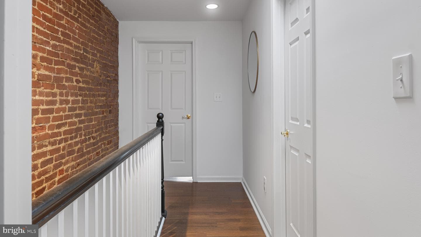 520 W 27th Street W photo 25