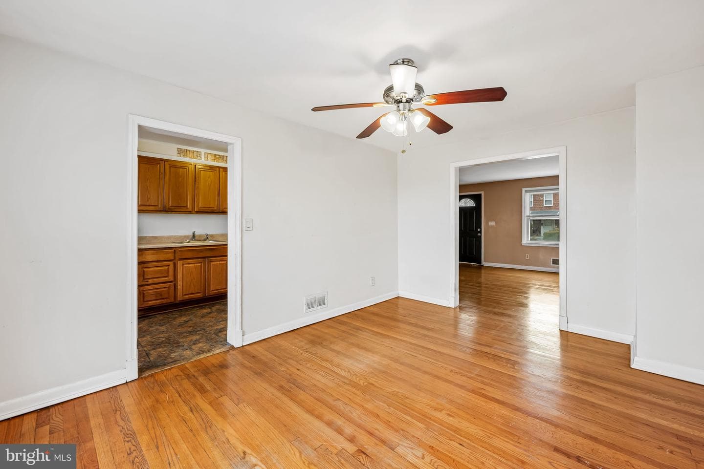 3517 Elmora Avenue photo 10