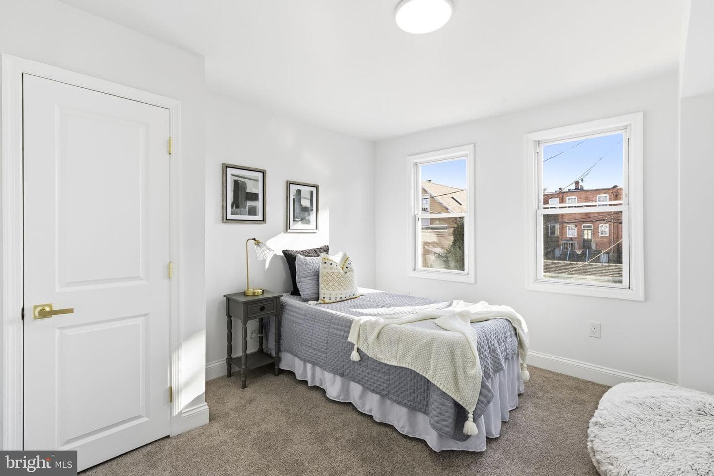 605 Parkwyrth Avenue photo 11