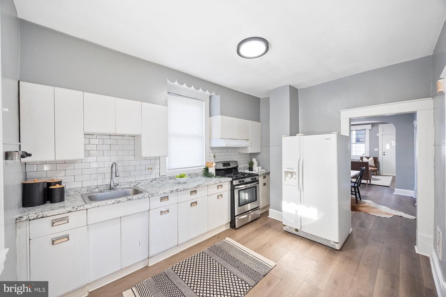 1710 Wilmington Avenue photo 11