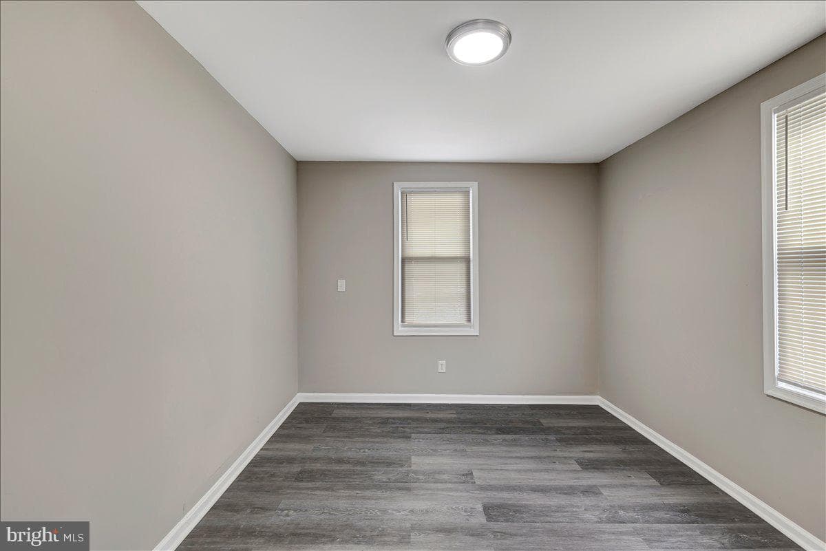 5728 Govane Avenue photo 12