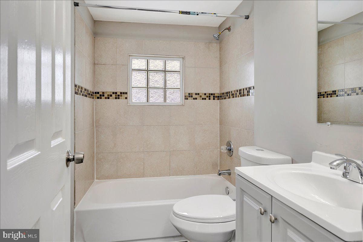 5728 Govane Avenue photo 16