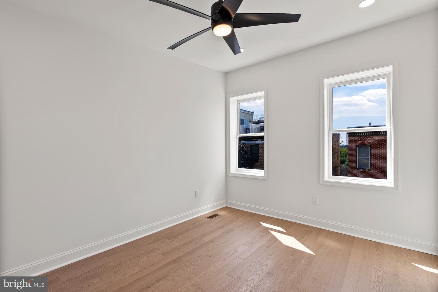 1523 Clarkson Street photo 41